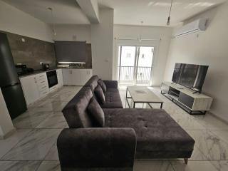 Modern 2BR Apartment with Balconies in Larnaca City Center - Larnaca - 0
