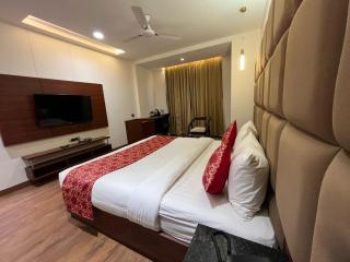 Hotel The Crystal Park - 7