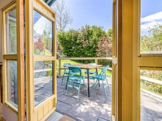3 Legged Duck Cottage - - 1