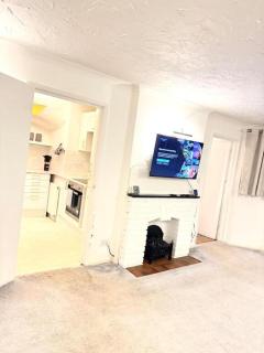 Racecourse Cottage - 5