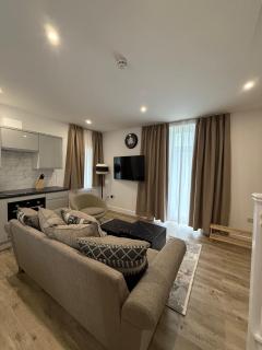 Luxury Sovereign House - 8