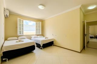 Casa 3/4 com AR a 150m da Orla de Atalaia - Aracaju - 1