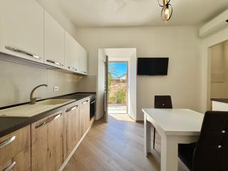 Stone House - Loceri - 9