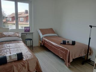 5 Zi WG, 6 Einzelbetten, Gratis Parking, 15 min nach Zurich - - 3