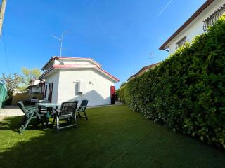 Spacious villa on two floors with corner garden - 7