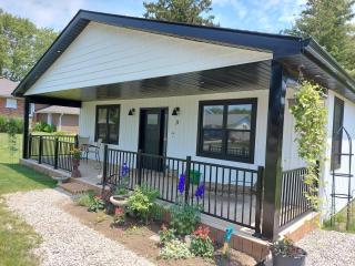 Soloquester's BnB - 2