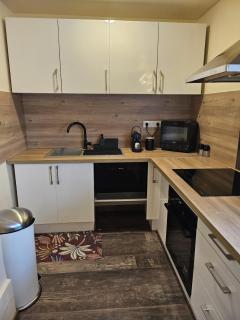 Le petit Vincent, Studio élégant, central avec parking privé - 2