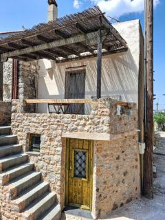 Calm Wood & Stone Home with View, Chios - Chio (Chios) - 6