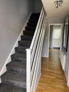 Garland way 2 bed house Sheffield free parking 5 min from m1 - Mosborough - 7