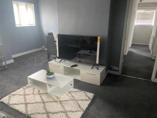 Spacious Room in Manchester - Middleton - 6