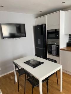 Garland way 2 bed house Sheffield free parking 5 min from m1 - Mosborough - 6