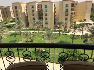 Elegant and Spacious Luxury Apartment in Al Rehab gated community, New Cairo - Cairo - 3