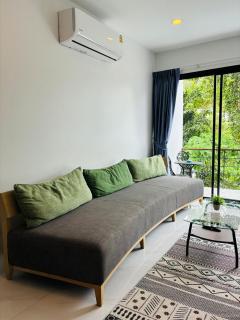 Hillside Haven-Luxury Room - 4