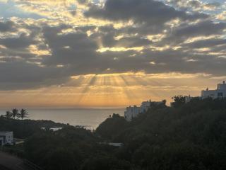Santorini, Shakas Rock, Ballito Holiday, 3 bedroom, sleeps 6, 3rd floor apartment - Ballito - 7