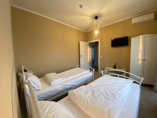 REȘEDINȚA PRINȚESELOR - 6