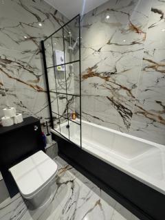 CityWest Apartments - 3