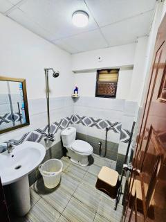 Spacious 2-Bedroom Karachi Rental - Karatschi - 3