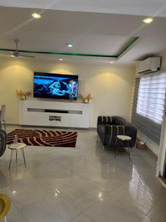 Downtown Gem - Accra - 0