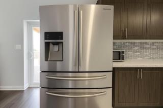Cozy 3BR Caledon Basement Suite with Private Access, Backyard Basketball Court, Full Kitchen, WiFi, Laundry, 5 Mins to Brampton, Family Friendly, Near Trails & Parks! - 1