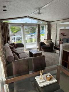2 Bedroom Mini Lodge, Wi-Fi, Parking, Bath - Budleigh Salterton - 4
