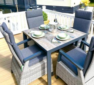 Aberdunant Hall Holiday Caravan Park - Prenteg - 6