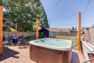 Modern 2 Bedroom Farmhouse Cottage with Hot Tub in Snohomish - Snohomish - 8