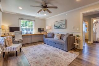 Modern 2 Bedroom Farmhouse Cottage with Hot Tub in Snohomish - Snohomish - 7
