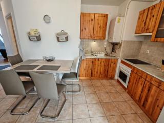 White Apartment - Kecskemét - 5