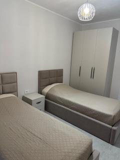 Gray & White Escape - Shkoder - Shkodër - 8
