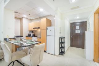 Free housekeeping visits during your stay - StayShort - 1 Bedroom in Dubai Marina with Stunning Ain Dubai View - 6