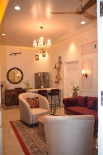 Juhi's Nest-A Royal suite - 9