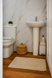 Medway’s Top Ensuite – Spacious! - Gillingham - 2
