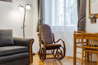 Charming Loft Studio Near Metro & Old Town - Prag - 8