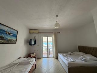 VILLA HYSA Studio's & Apartments - Saranda - 6