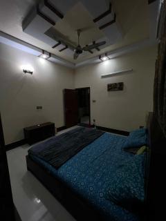 Portion or Rooms Near Expo Centre & Agha Khan Karachi - Karatschi - 5