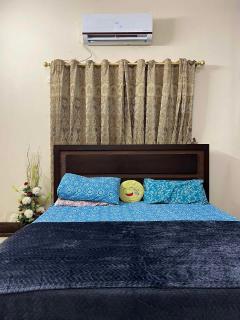 Portion or Rooms Near Expo Centre & Agha Khan Karachi - Karatschi - 4
