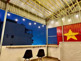 JiJu90s Japan homestay Westlake - Hanoi - 6