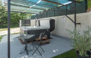 Beautiful Home In Krnicari With Wifi - Pifari - 2