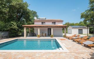 Beautiful Home In Krnicari With Wifi - Pifari - 1