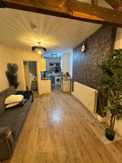 Modern 2-Bedroom Apartment North Paddington City of Westminster Located in the heart of North Paddington this first-floor apartment offers a stylish and convenient London lifestyle Just a short walk from Westbourne Park Notting Hill and Paddington - Londra - 0