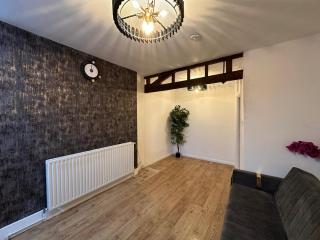 Modern 2-Bedroom Apartment North Paddington City of Westminster Located in the heart of North Paddington this first-floor apartment offers a stylish and convenient London lifestyle Just a short walk from Westbourne Park Notting Hill and Paddington - Londra - 2