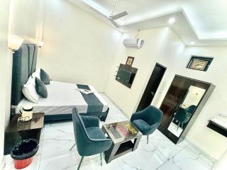 Doon City Suites, Near Railway station, Dehradun, AC Rooms, Budget Friendly - Dehradun - 5