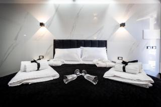 Palermo Luxury Rooms Black - 2