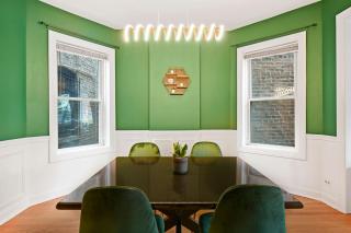 Wrigley 4BR Home, Sleeps 10 - Chicago - 1