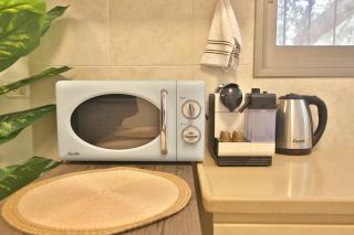 Bat Galim Beachside Stay By LIME - Haifa - 9