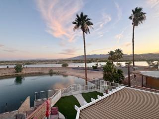 RIVERFRONT RUBY RED HOME WITH PRIVATE DOCK - Bullhead City - 9