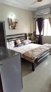 Furnished 2 Bedrooms Drawing & Dinning Near Disco Bakery-Families ONLY - Karachi - 4