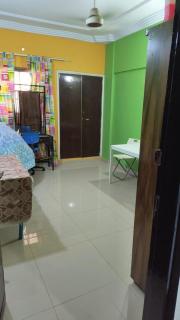 Furnished 2 Bedrooms Drawing & Dinning Near Disco Bakery-Families ONLY - Karachi - 2