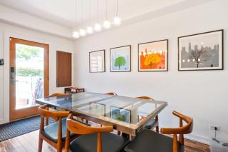 Single Family Home with 3 Bedrooms plus Attic with 2 beds - Chicago - 2