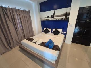 Hotel The Journey Patong New - Patong Beach - 9